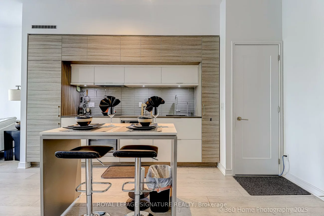 88, Scott, Church-Yonge Corridor, Toronto