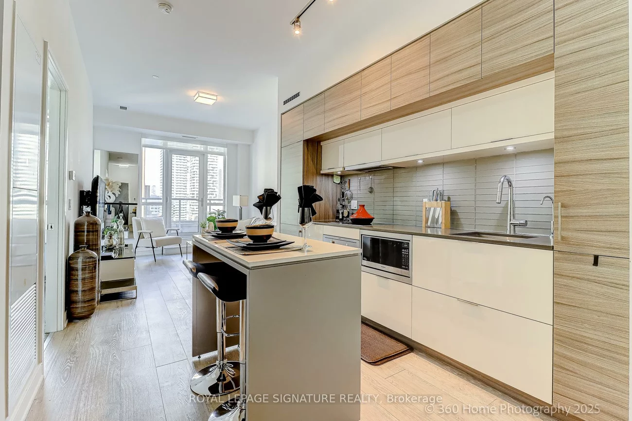 88, Scott, Church-Yonge Corridor, Toronto