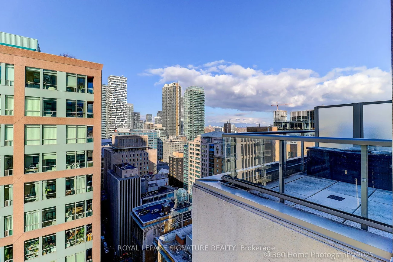 88, Scott, Church-Yonge Corridor, Toronto