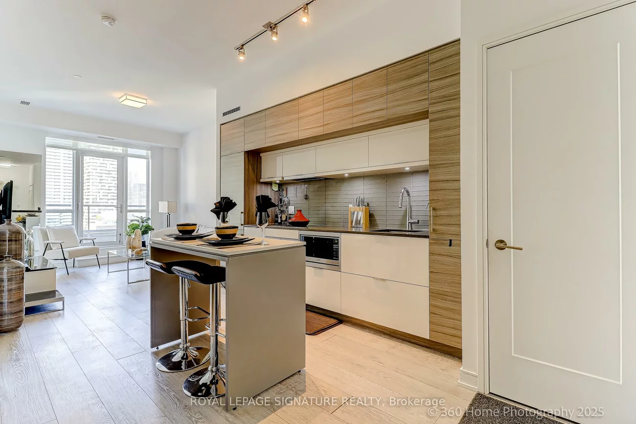 88, Scott, Church-Yonge Corridor, Toronto