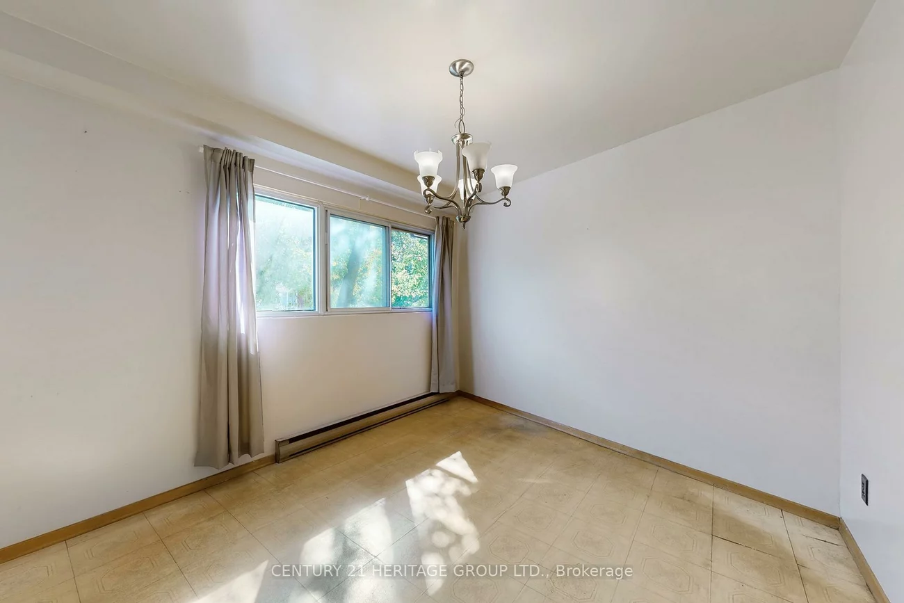 32, Jenny Wrenway, Hillcrest Village, Toronto