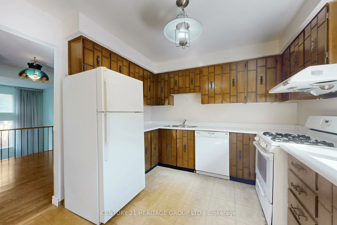 32, Jenny Wrenway, Hillcrest Village, Toronto