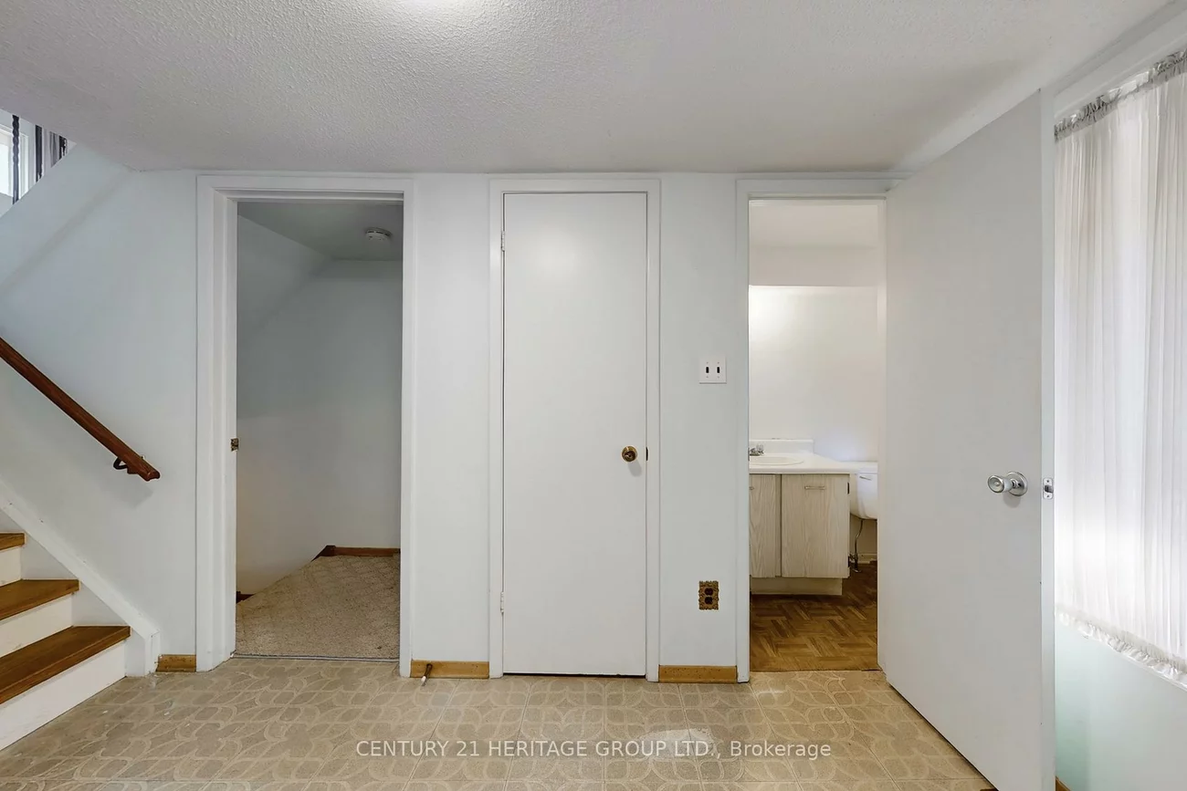 32, Jenny Wrenway, Hillcrest Village, Toronto