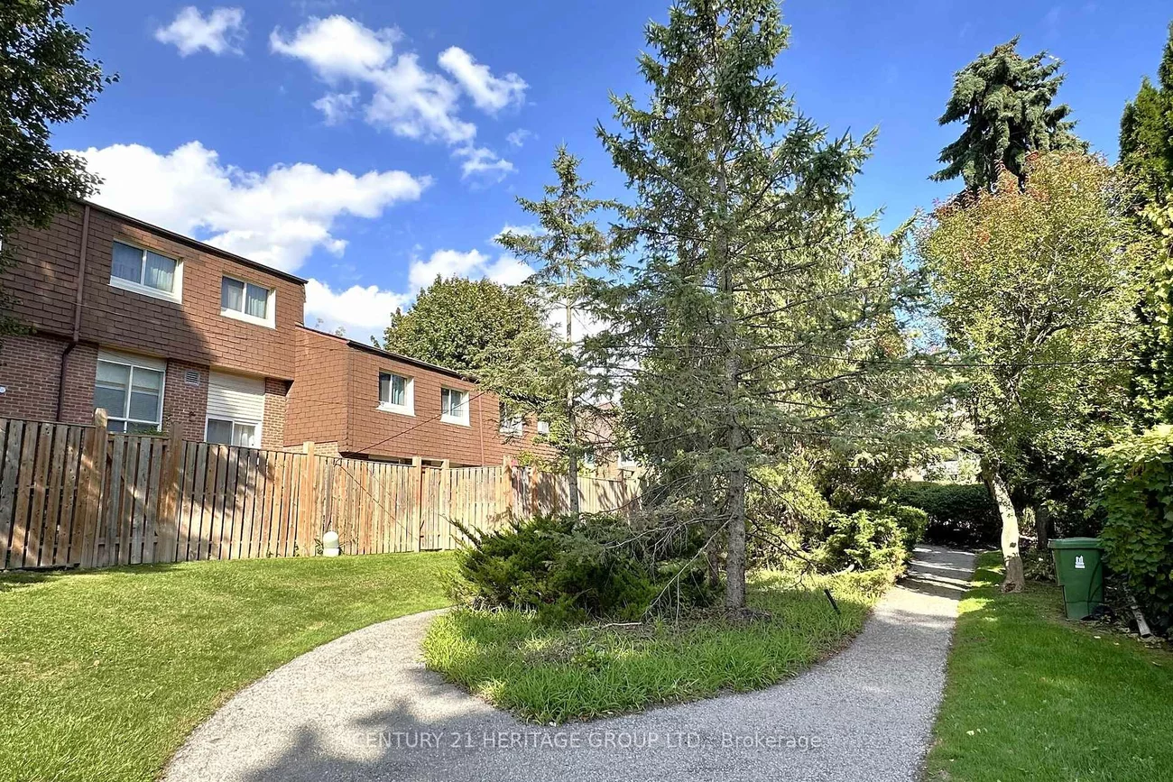 32, Jenny Wrenway, Hillcrest Village, Toronto