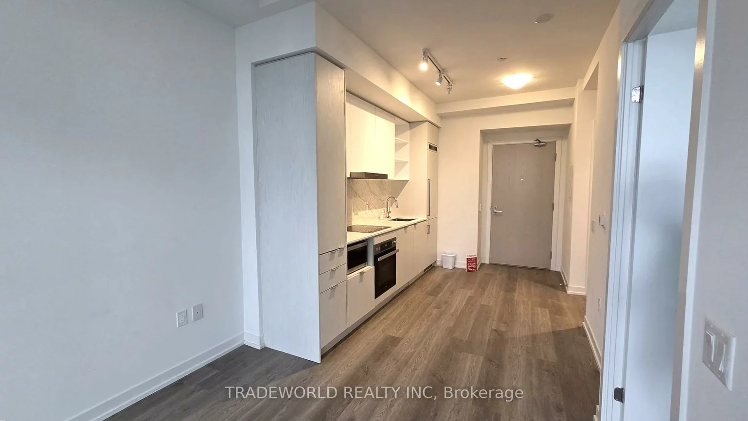 55, Cooper, Waterfront Communities C8, Toronto