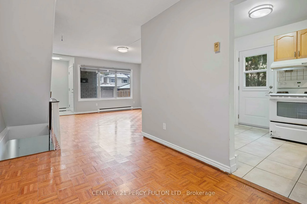 94, Plum Tree, Westminster-Branson, Toronto