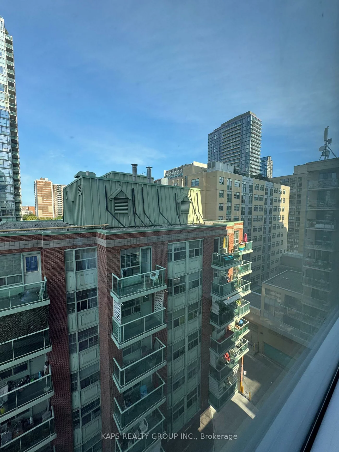 85, Wood, Church-Yonge Corridor, Toronto