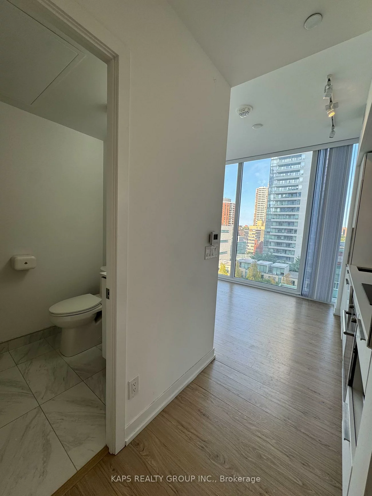 85, Wood, Church-Yonge Corridor, Toronto