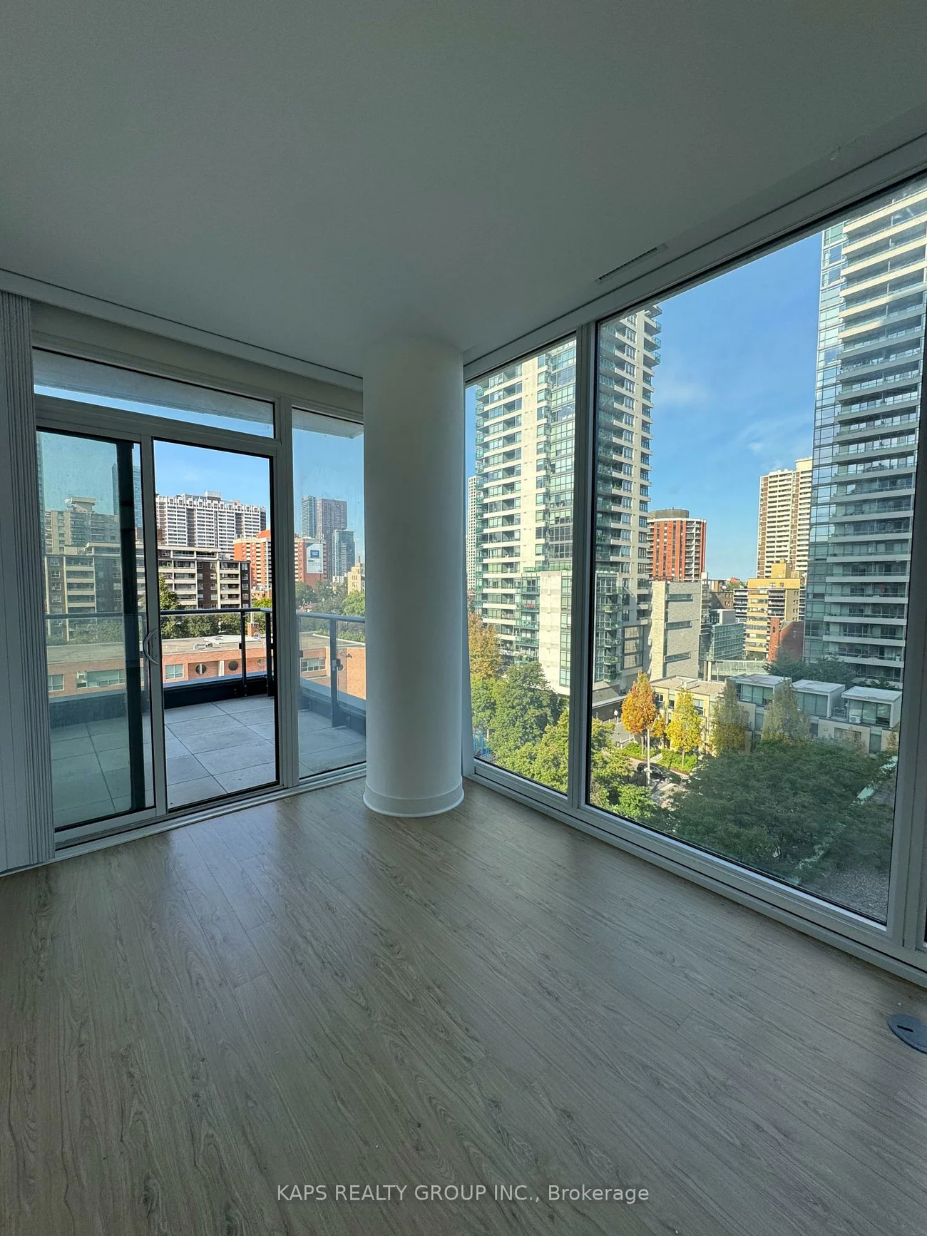 85, Wood, Church-Yonge Corridor, Toronto