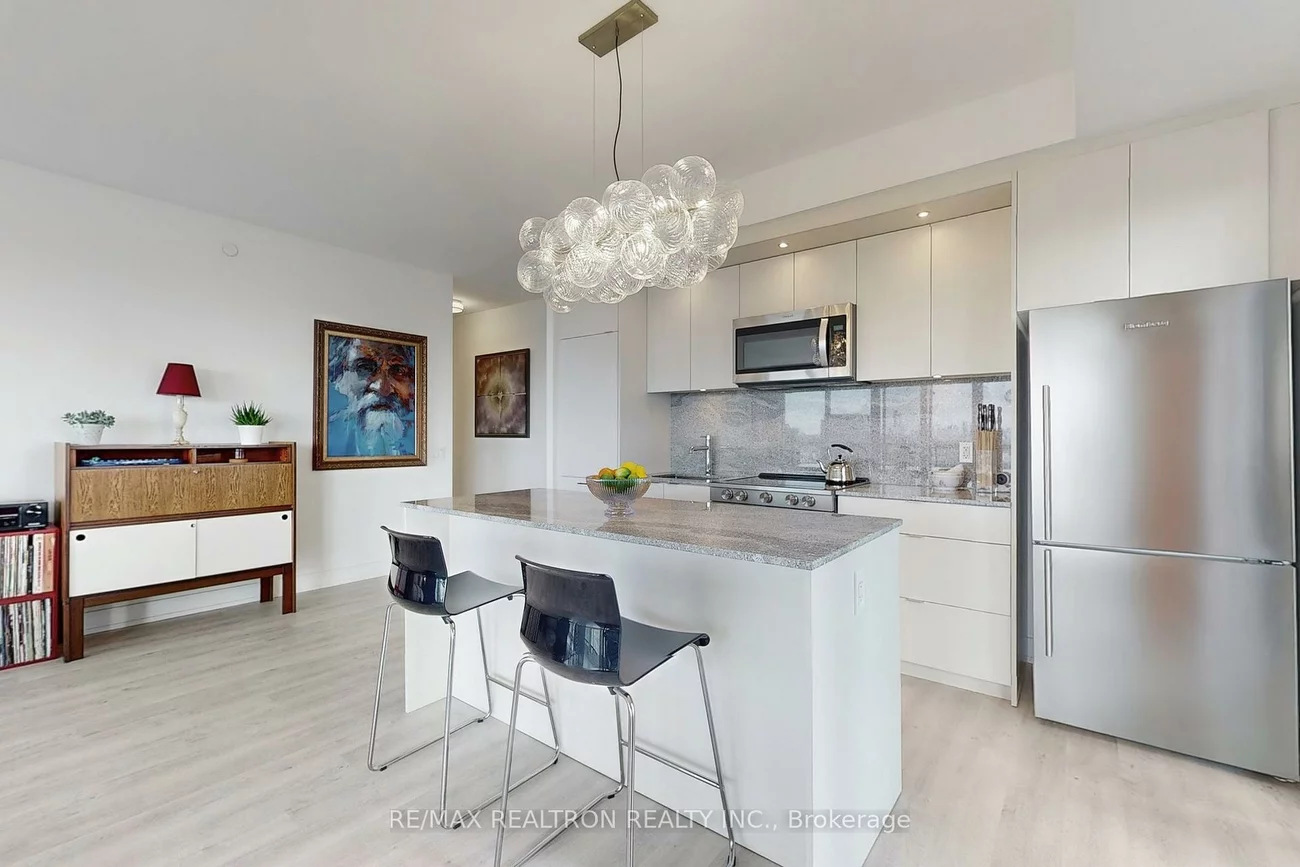 20, Inn On The Park, Banbury-Don Mills, Toronto