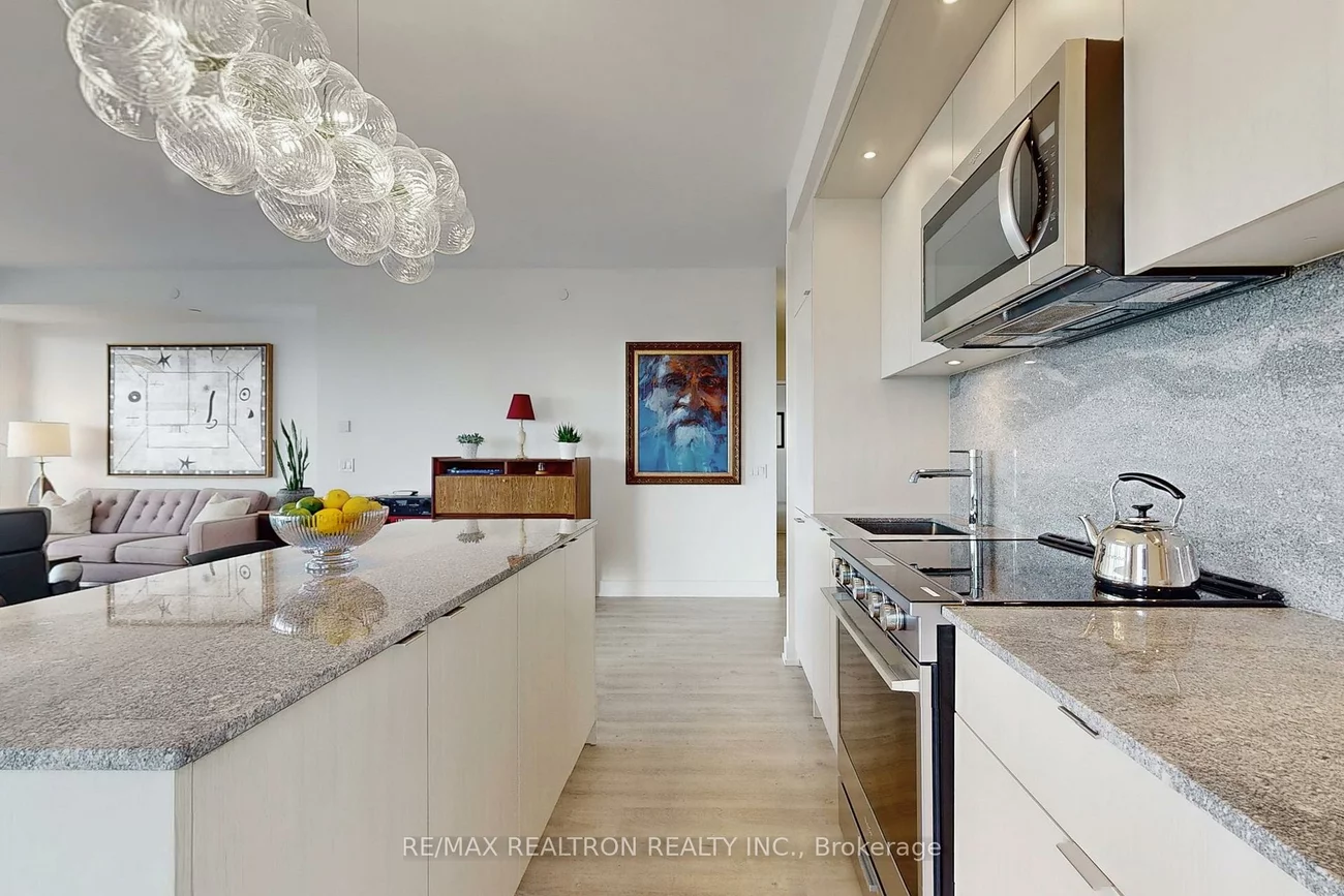 20, Inn On The Park, Banbury-Don Mills, Toronto