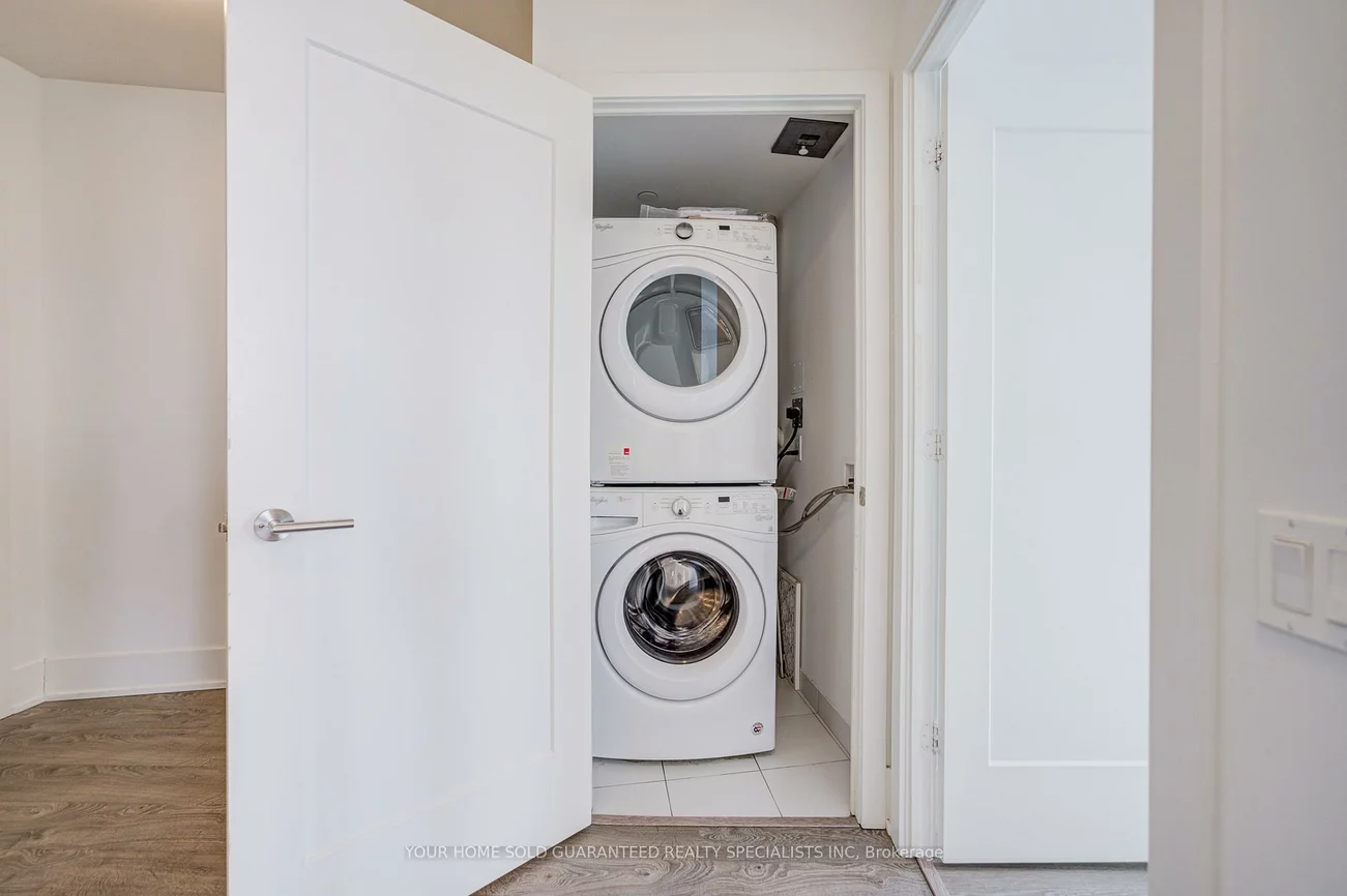 10, York, Waterfront Communities C1, Toronto