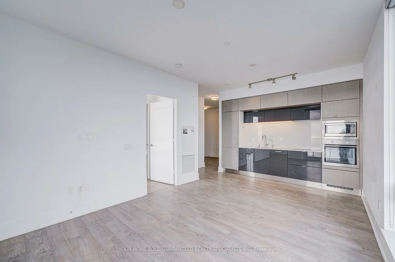 10, York, Waterfront Communities C1, Toronto