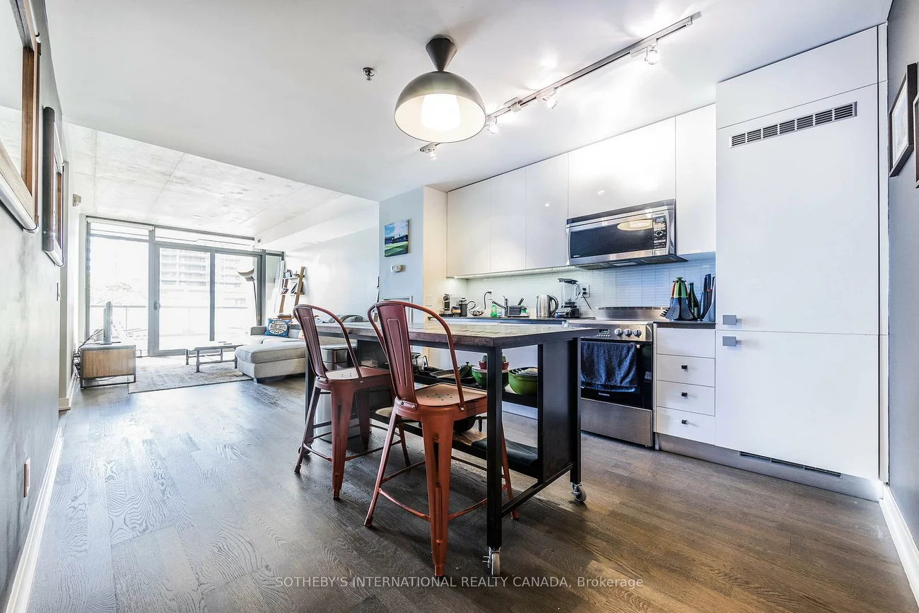 8, Dovercourt, Little Portugal, Toronto