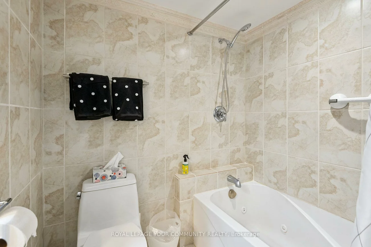 135, George, Waterfront Communities C8, Toronto