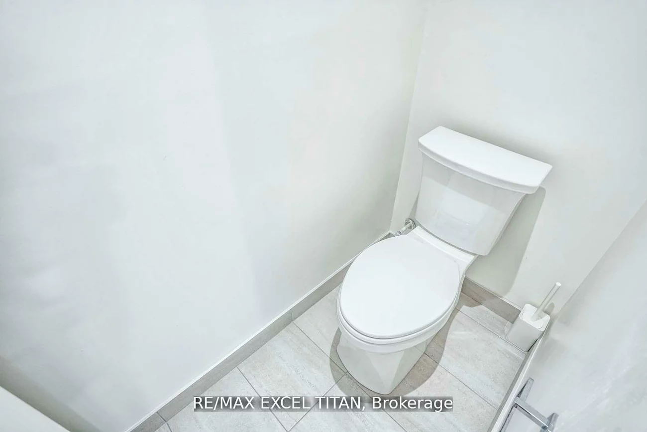 20, Lombard, Church-Yonge Corridor, Toronto