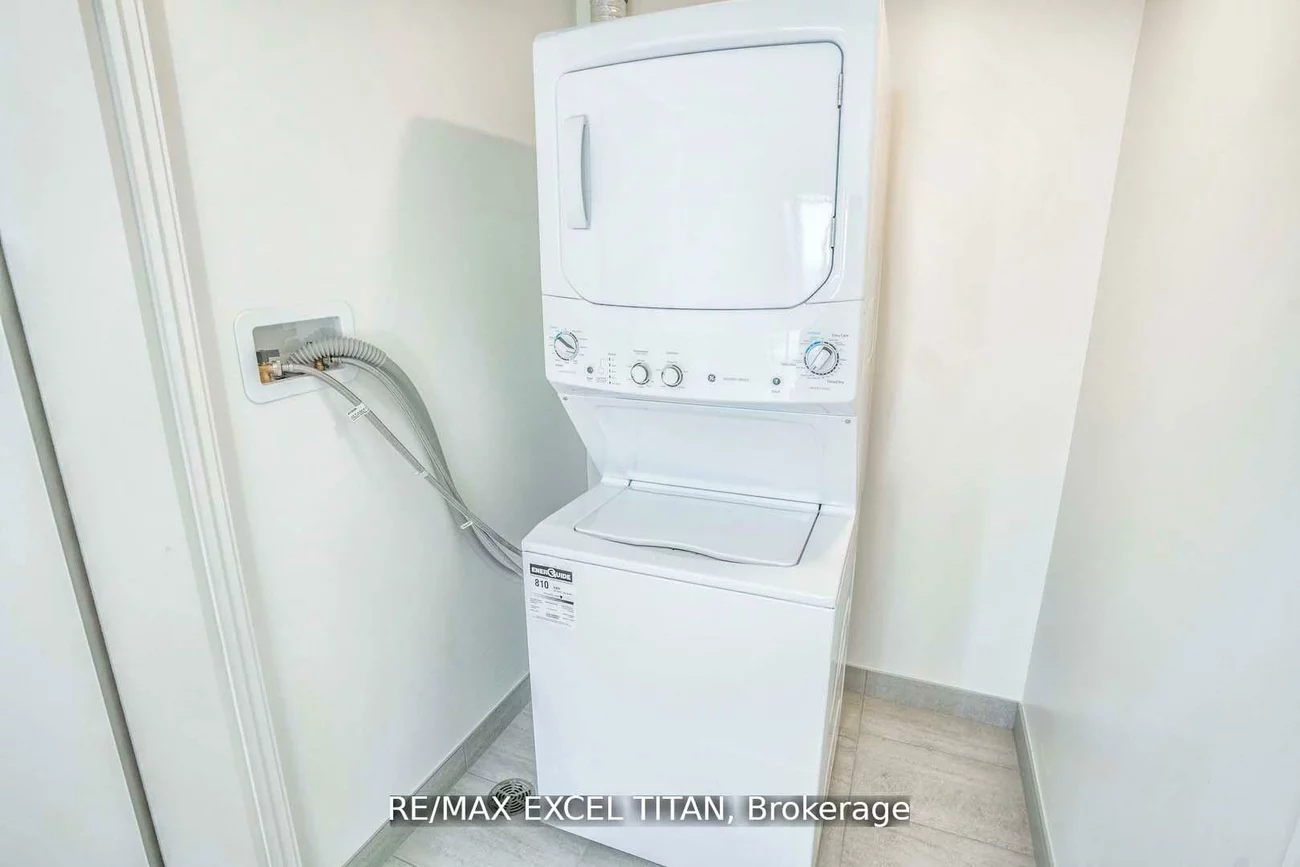 20, Lombard, Church-Yonge Corridor, Toronto