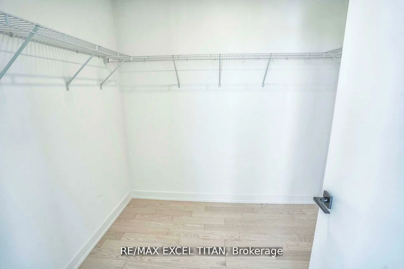 20, Lombard, Church-Yonge Corridor, Toronto