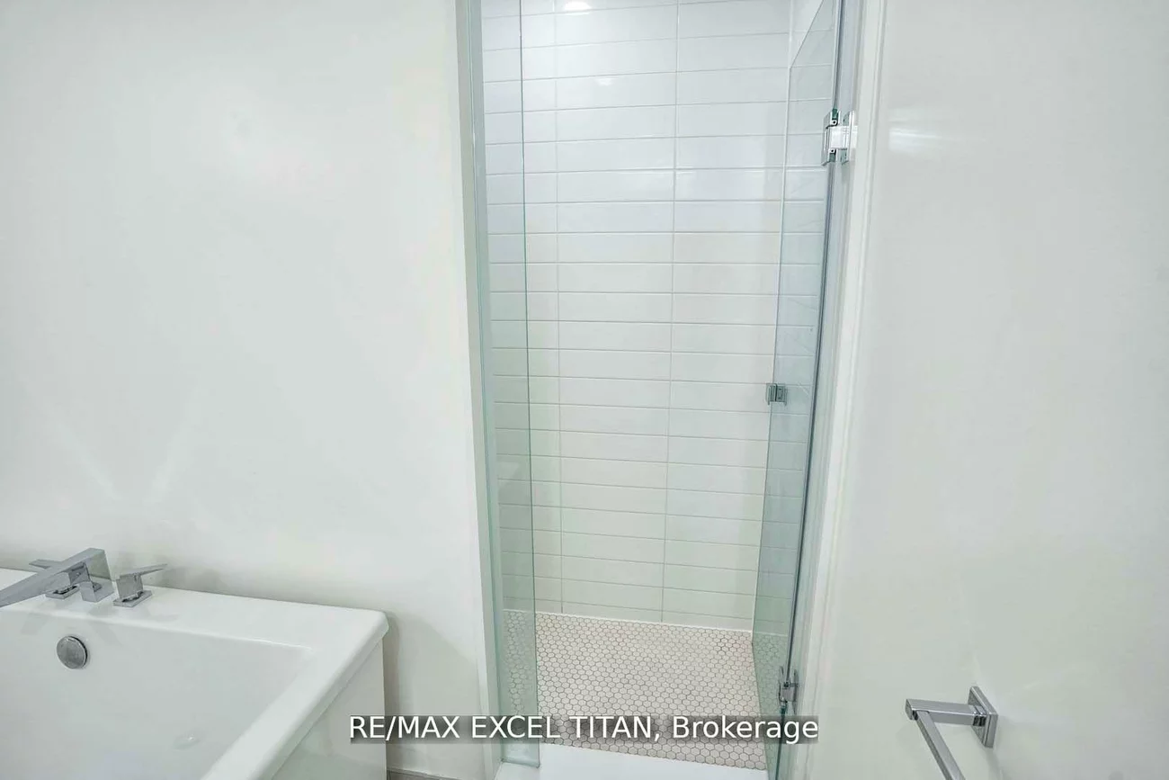 20, Lombard, Church-Yonge Corridor, Toronto