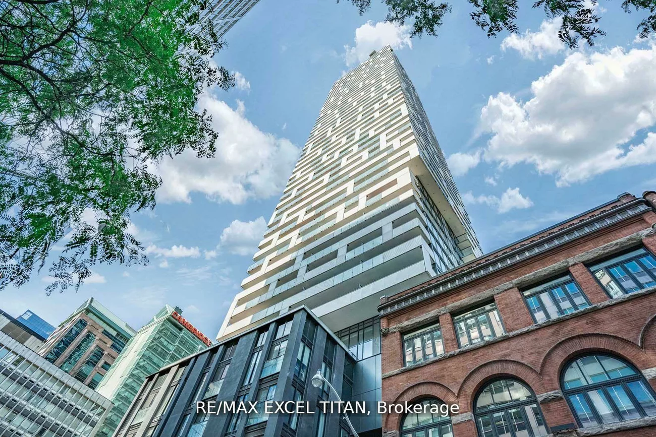 20, Lombard, Church-Yonge Corridor, Toronto