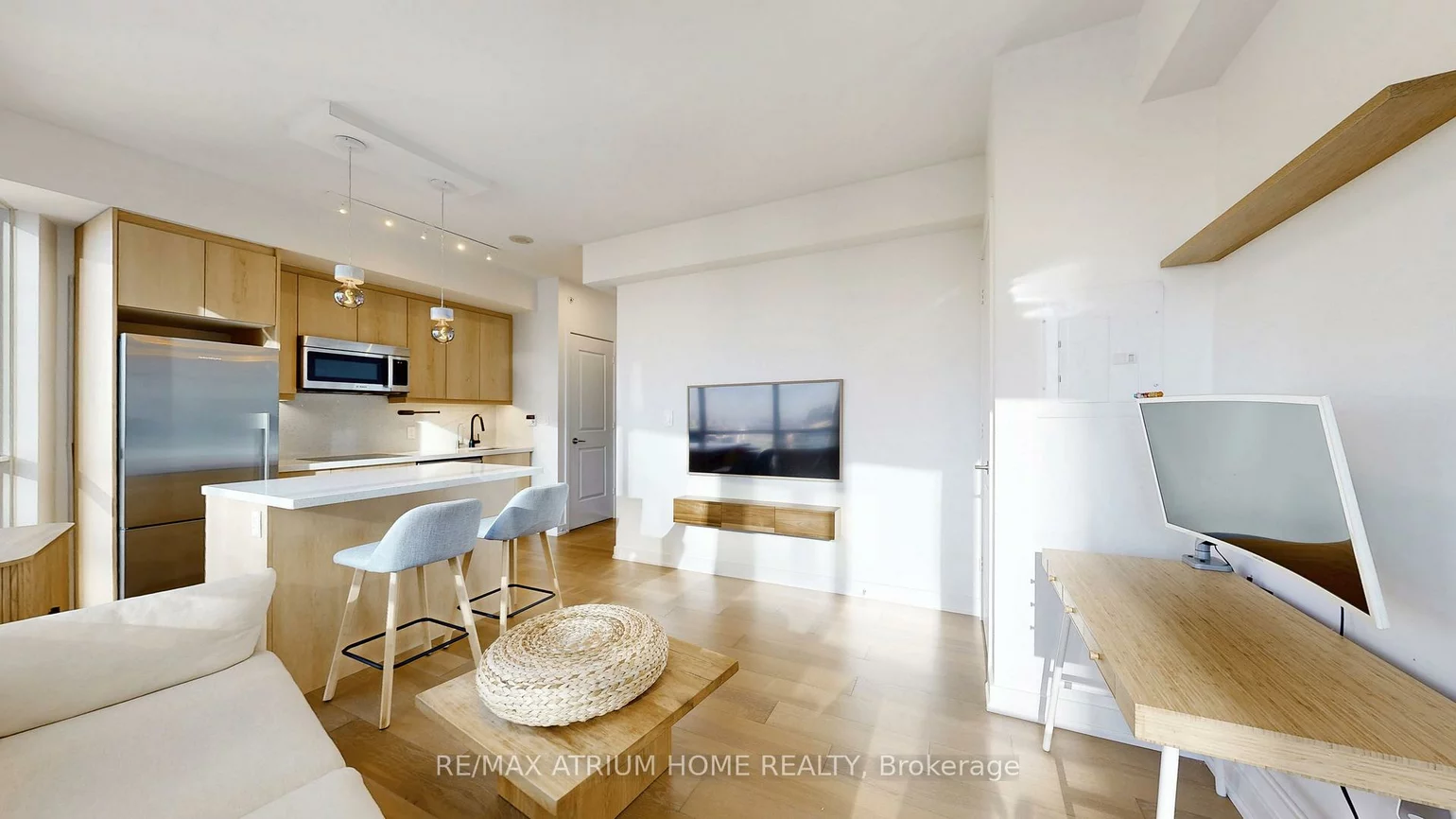 1, The Esplanade, Waterfront Communities C8, Toronto