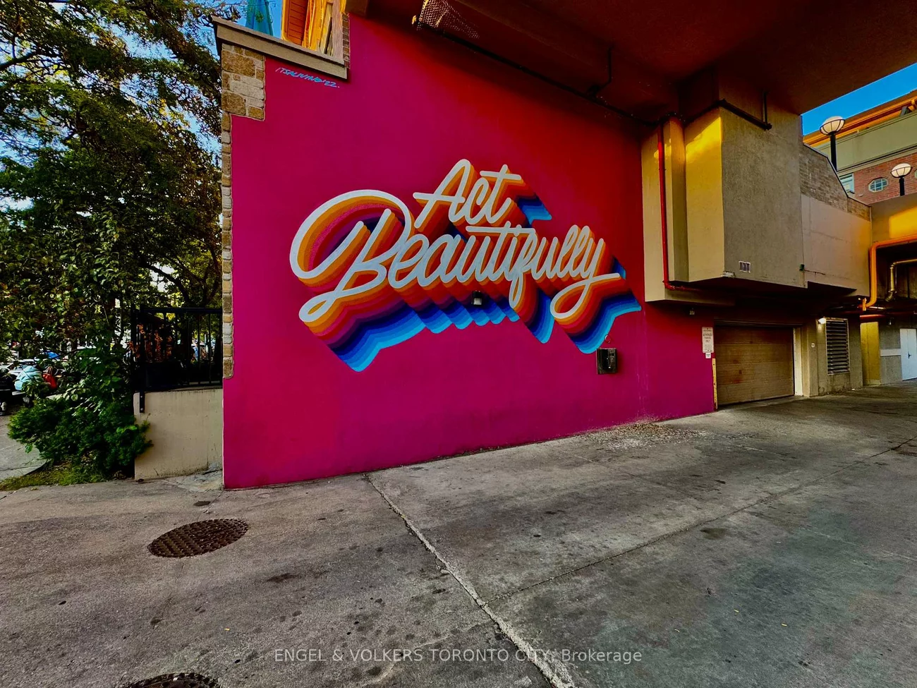 51, Halton, Trinity-Bellwoods, Toronto