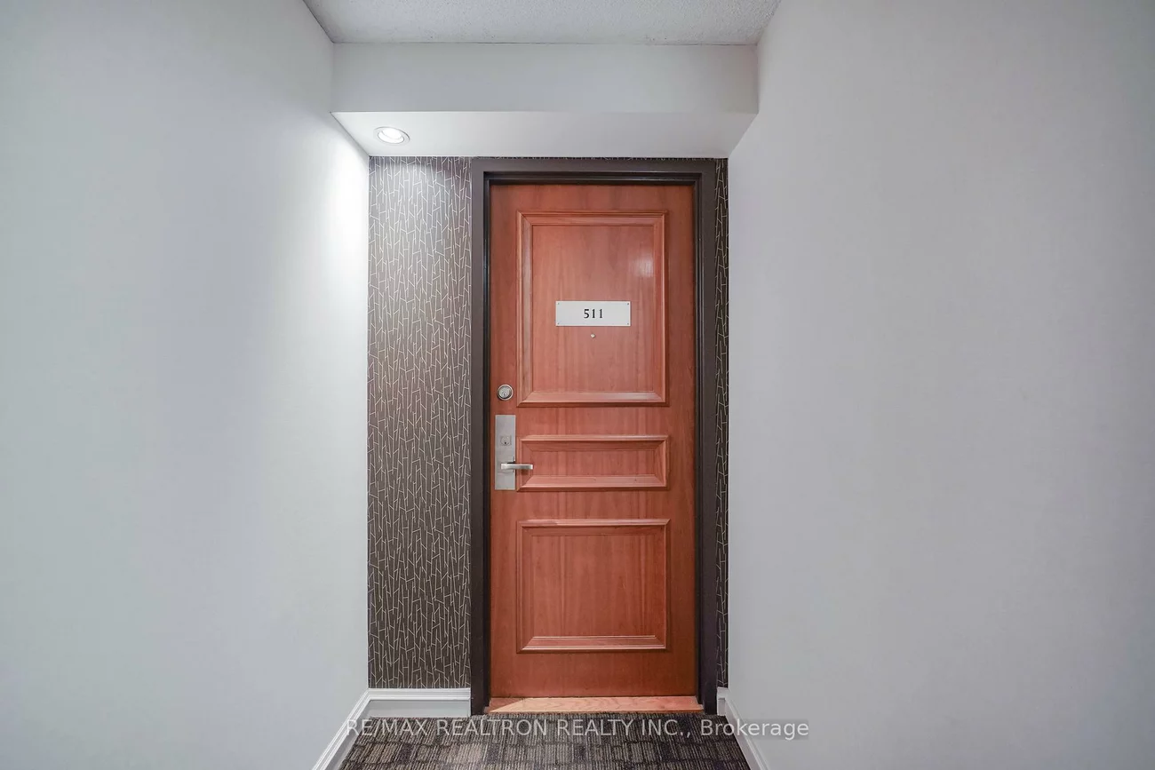 256, Doris, Willowdale East, Toronto