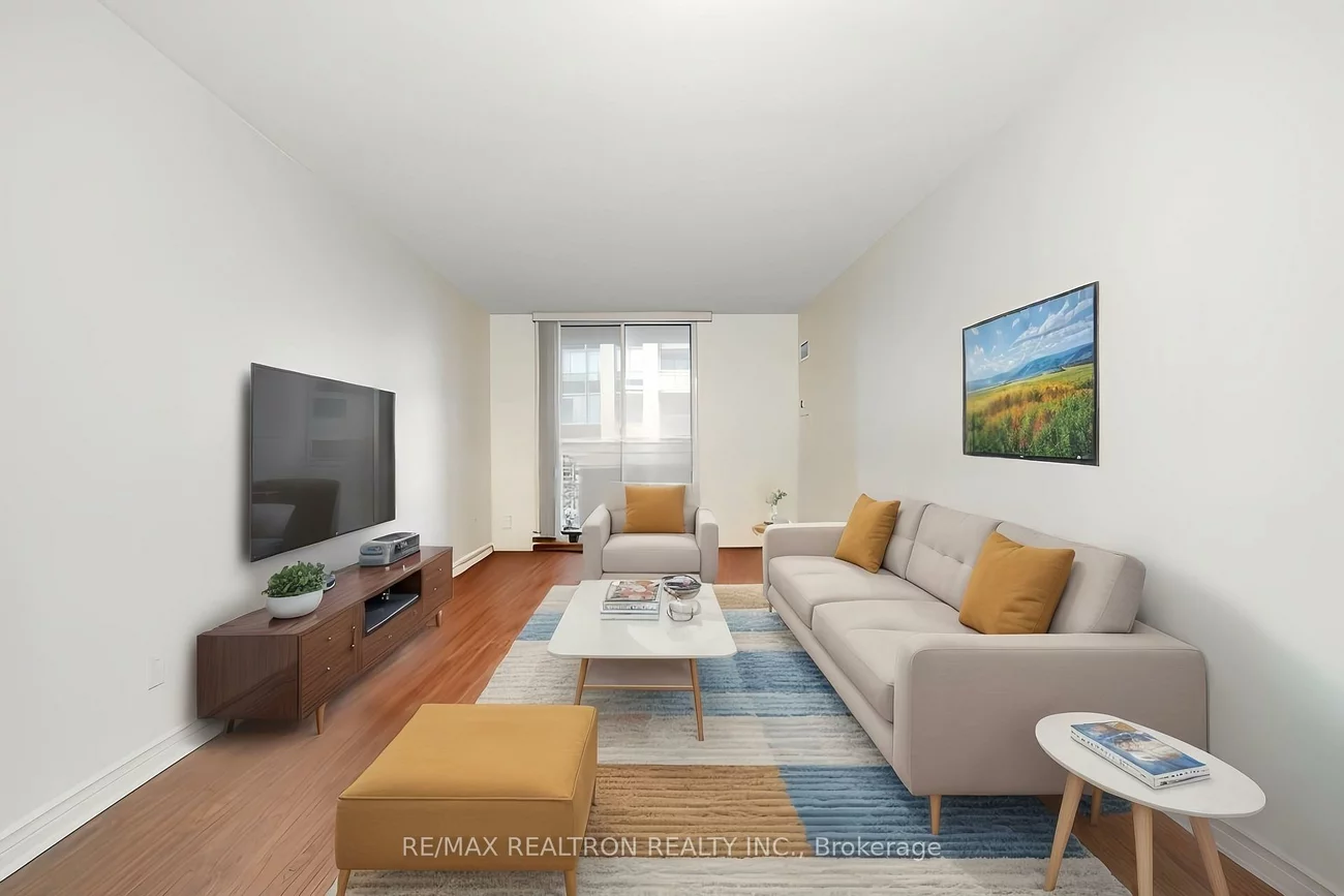 256, Doris, Willowdale East, Toronto