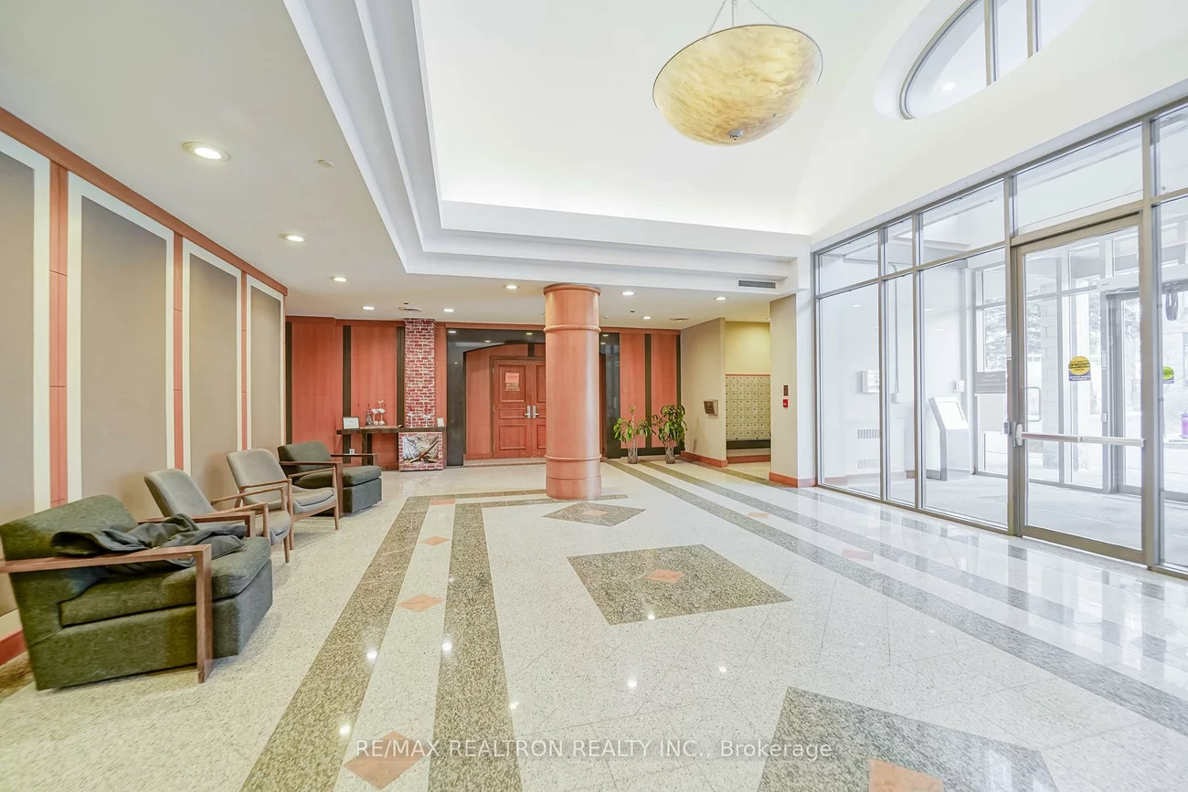 256, Doris, Willowdale East, Toronto