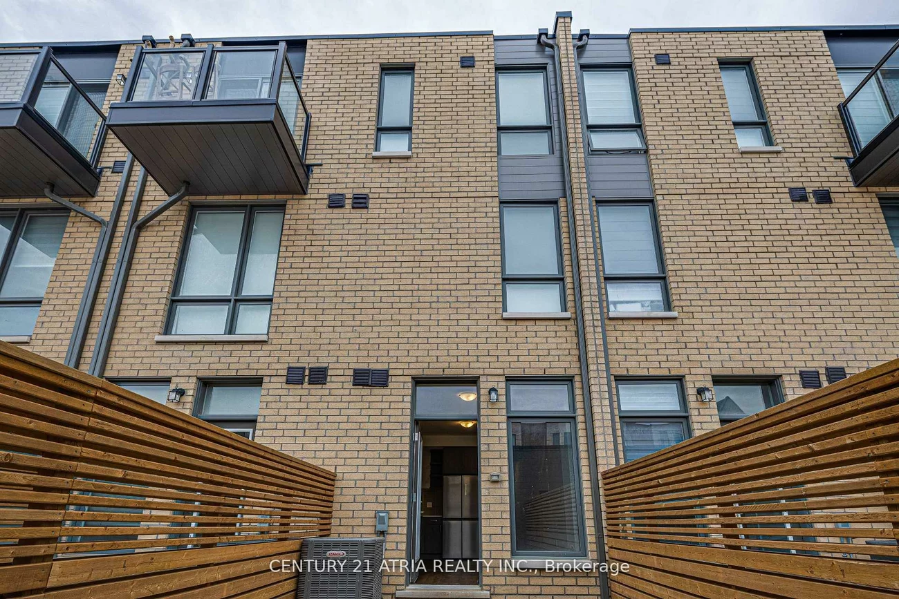 28, Turtle Island, Englemount-Lawrence, Toronto