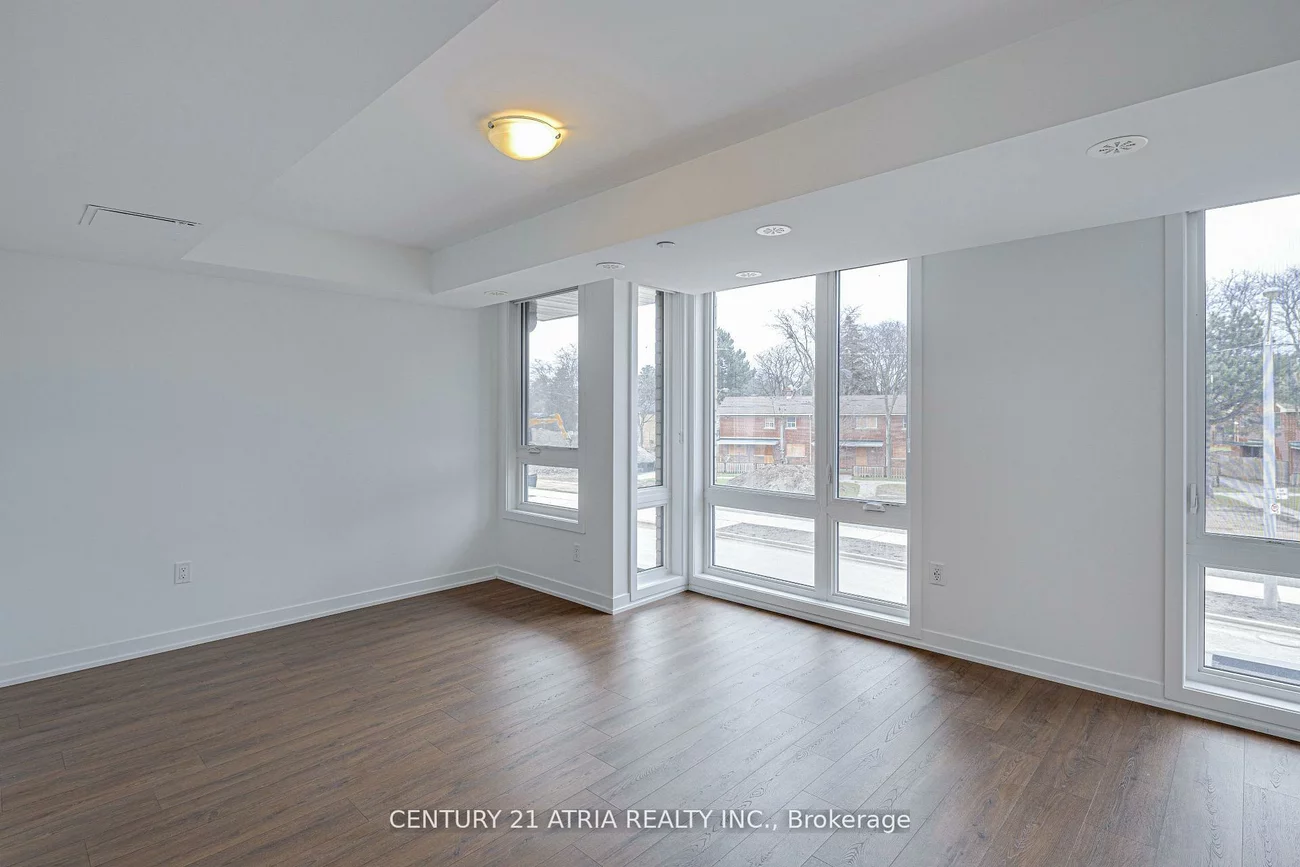 28, Turtle Island, Englemount-Lawrence, Toronto