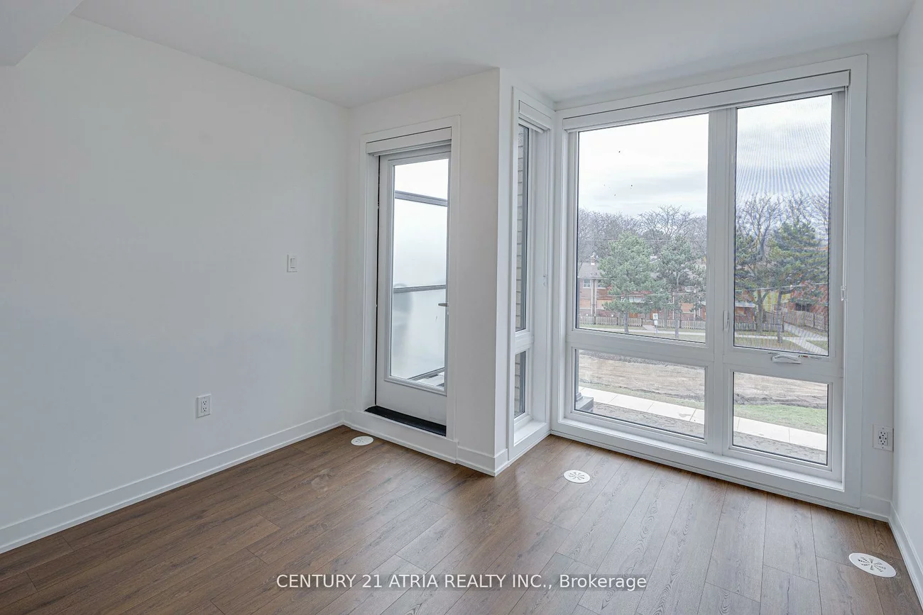 28, Turtle Island, Englemount-Lawrence, Toronto