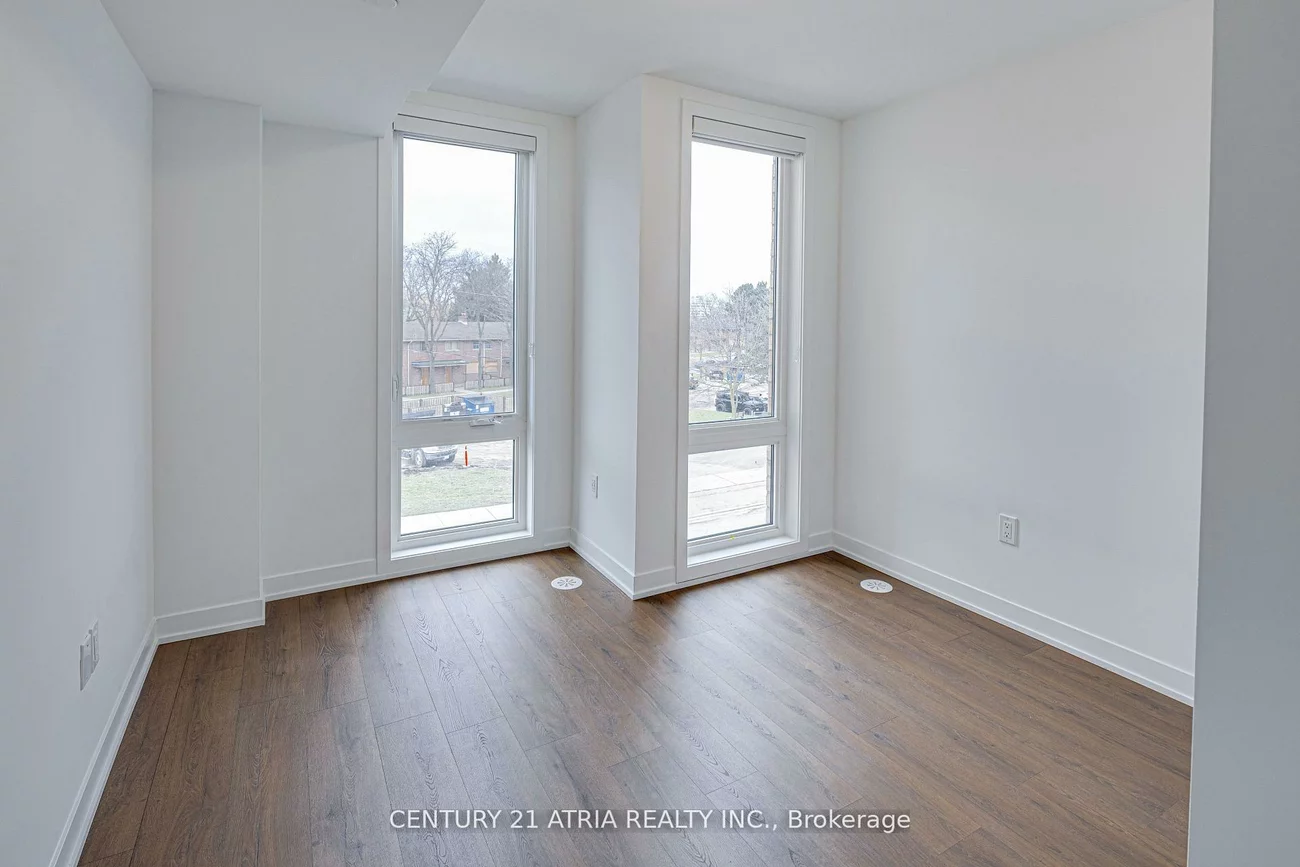 28, Turtle Island, Englemount-Lawrence, Toronto