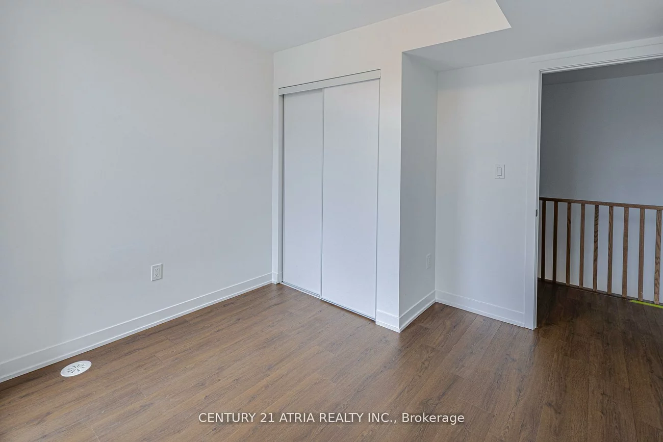 28, Turtle Island, Englemount-Lawrence, Toronto