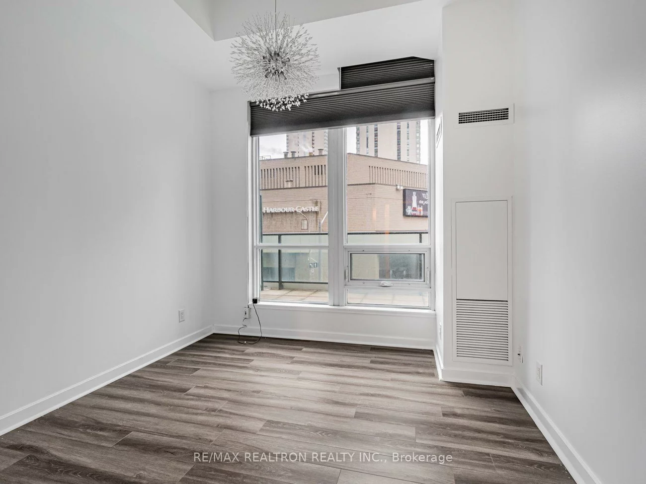 33, Bay, Waterfront Communities C1, Toronto