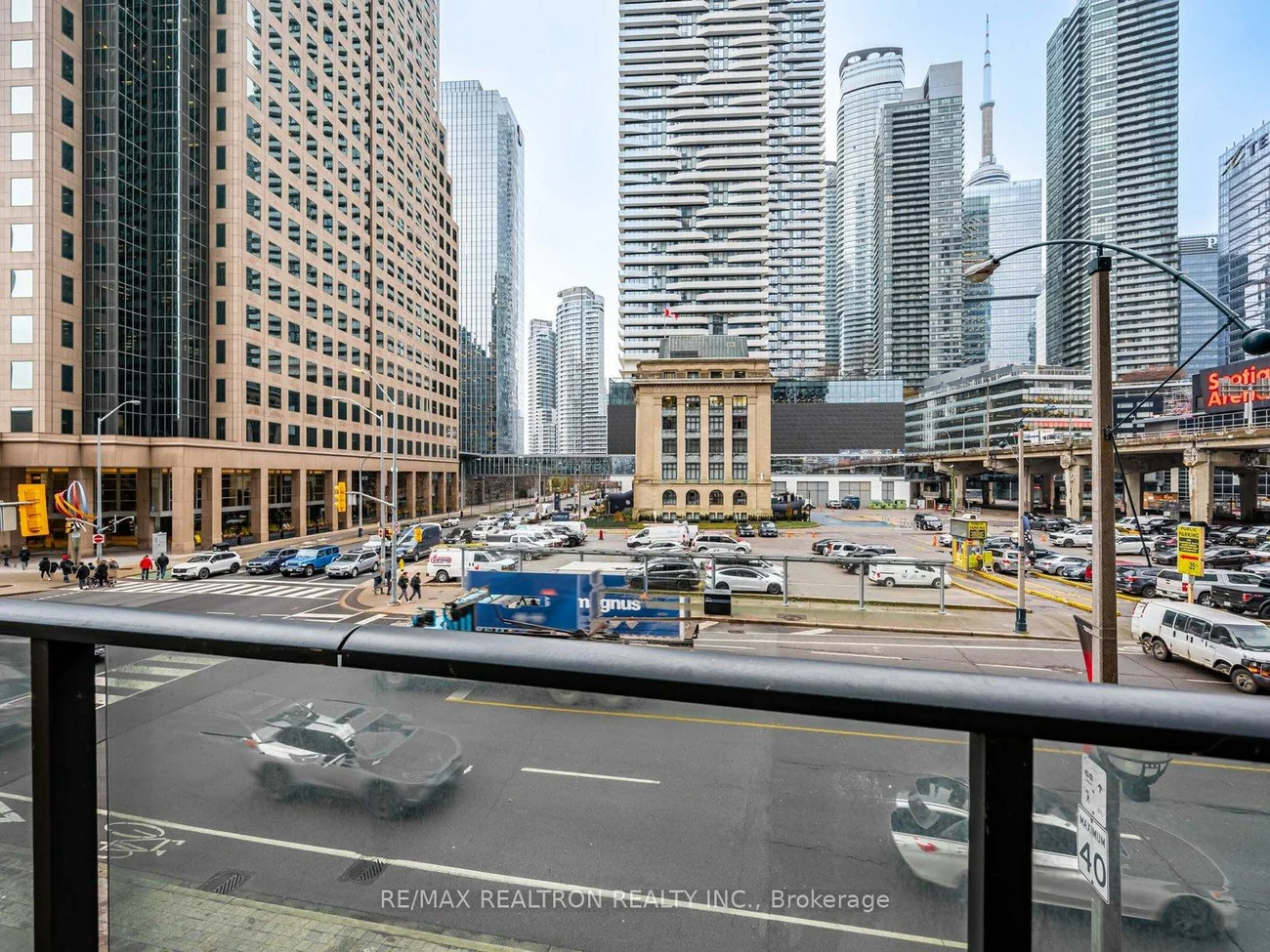 33, Bay, Waterfront Communities C1, Toronto