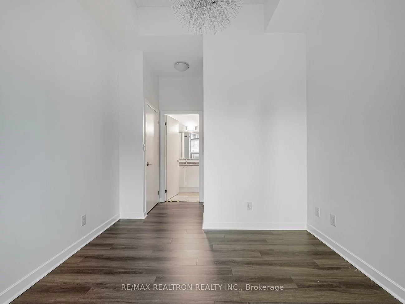 33, Bay, Waterfront Communities C1, Toronto