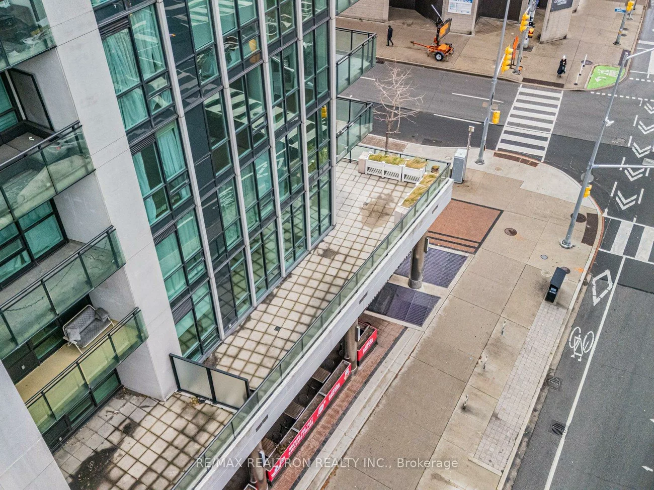 33, Bay, Waterfront Communities C1, Toronto