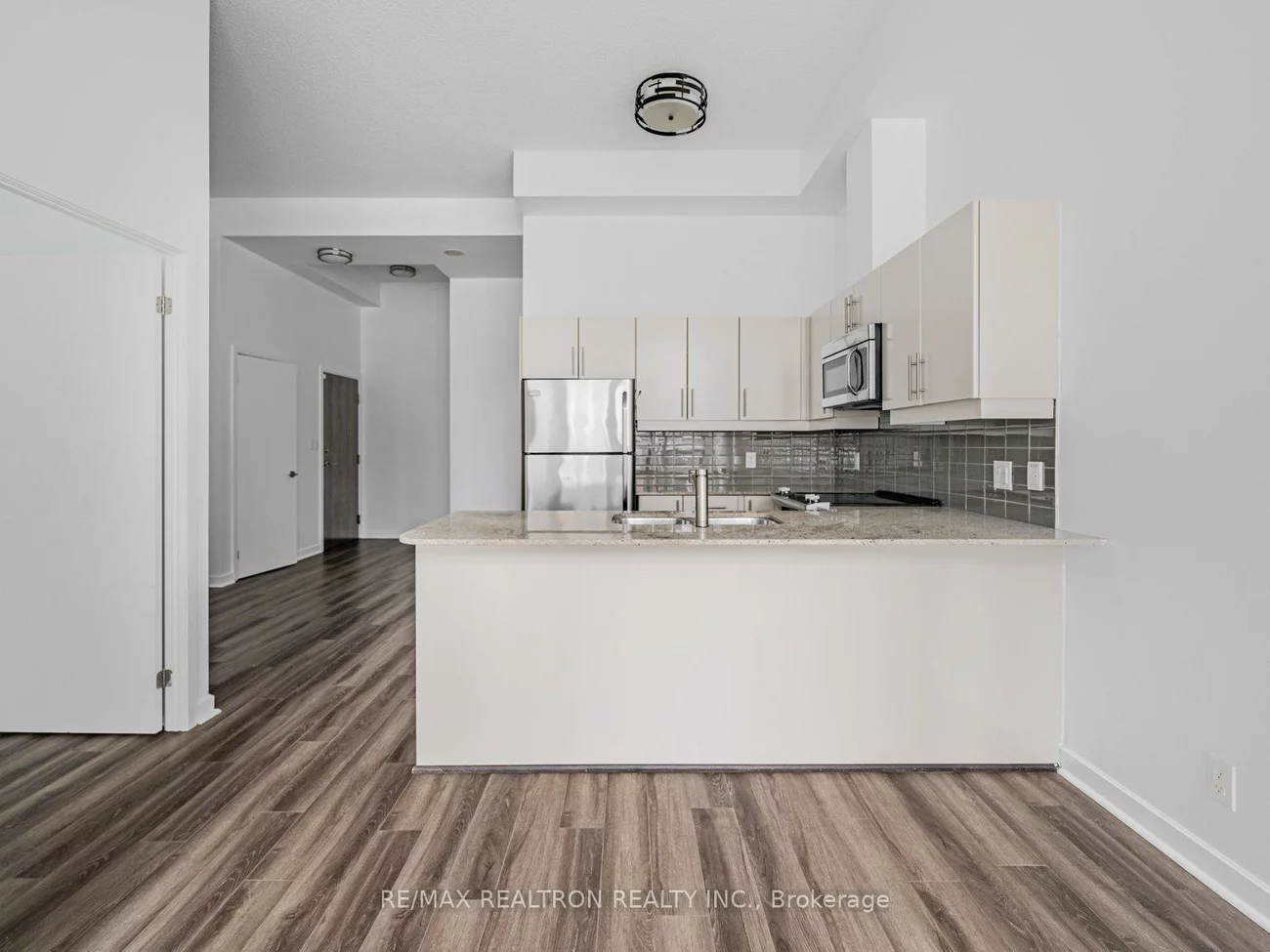 33, Bay, Waterfront Communities C1, Toronto