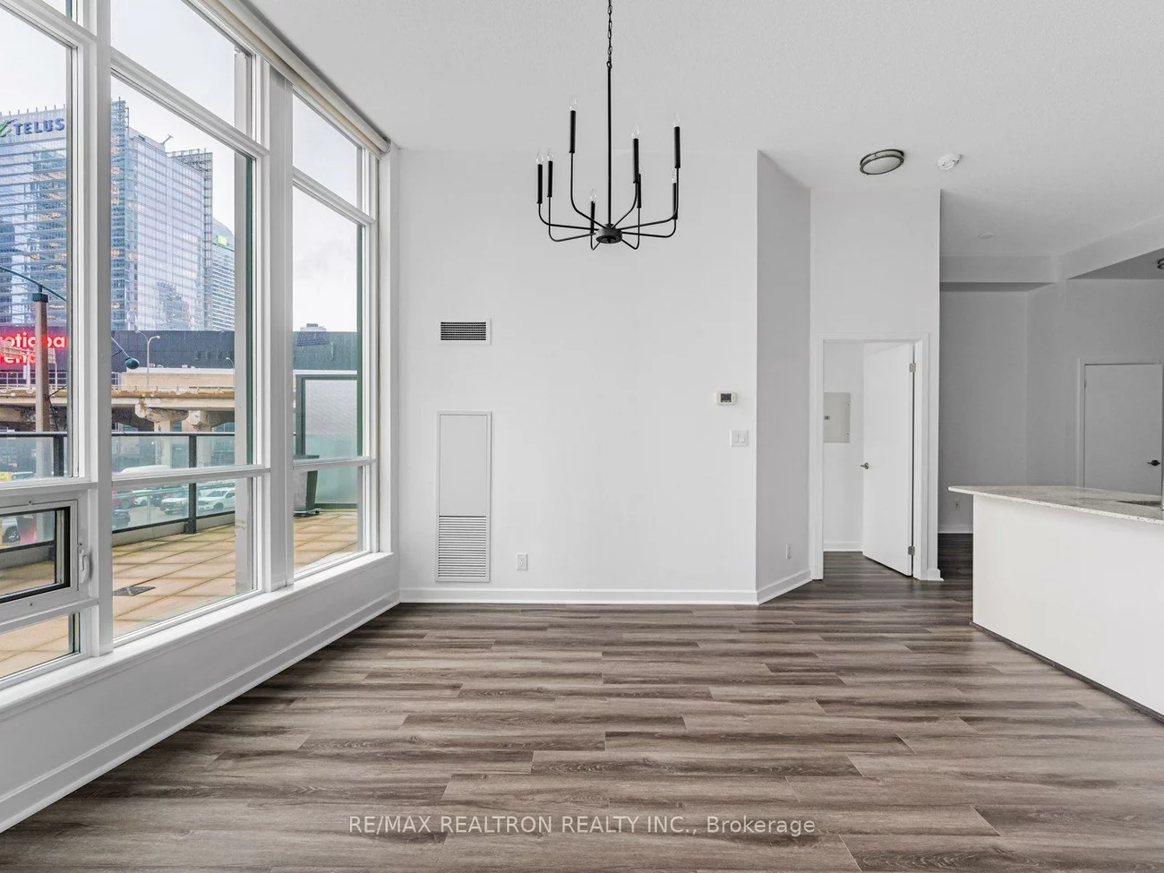 33, Bay, Waterfront Communities C1, Toronto