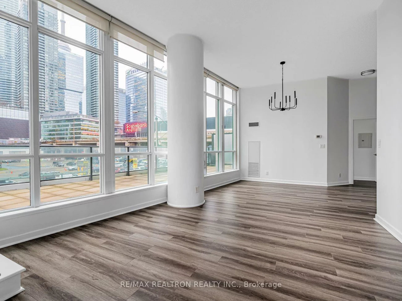 33, Bay, Waterfront Communities C1, Toronto