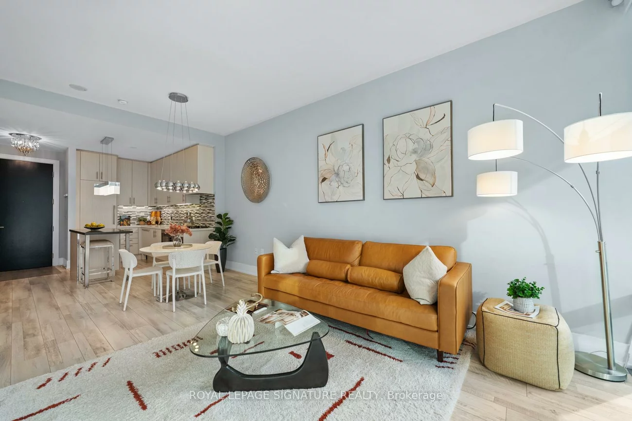 39, Queens, Waterfront Communities C8, Toronto