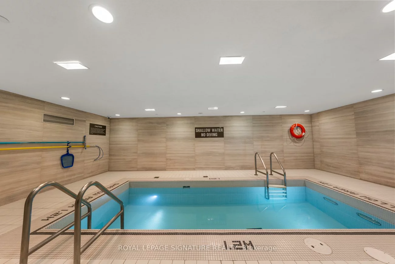 39, Queens, Waterfront Communities C8, Toronto