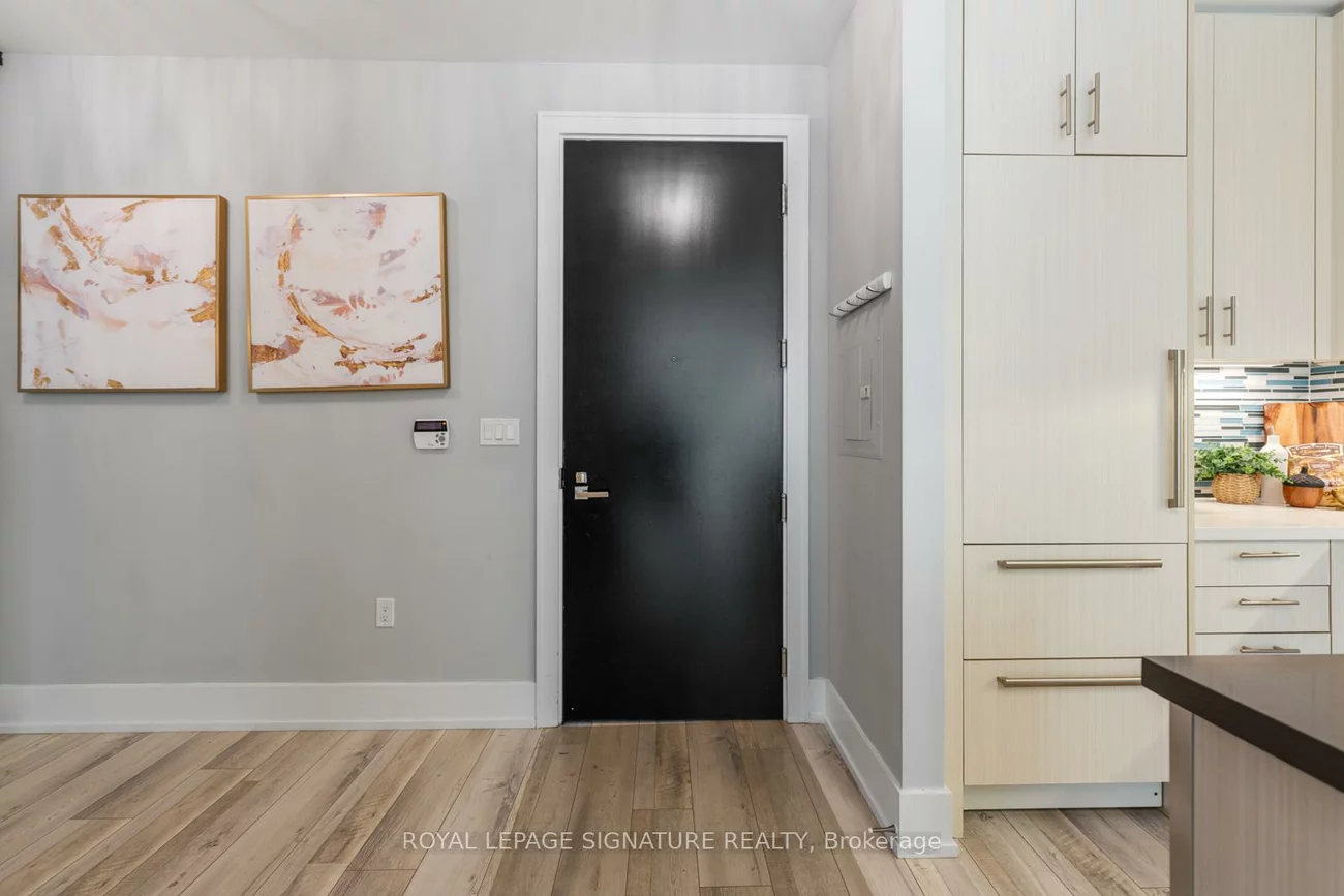 39, Queens, Waterfront Communities C8, Toronto