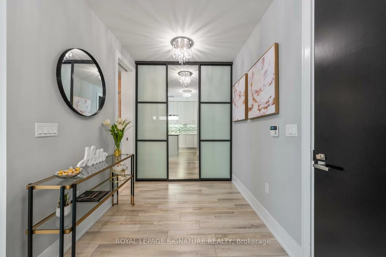 39, Queens, Waterfront Communities C8, Toronto