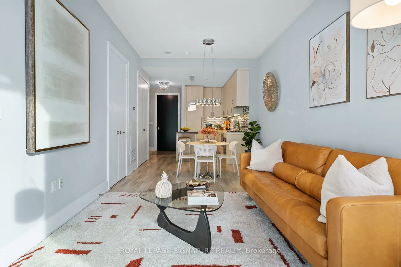 39, Queens, Waterfront Communities C8, Toronto