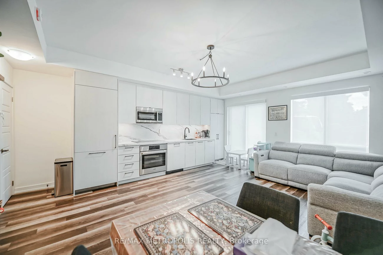871, Sheppard, Clanton Park, Toronto
