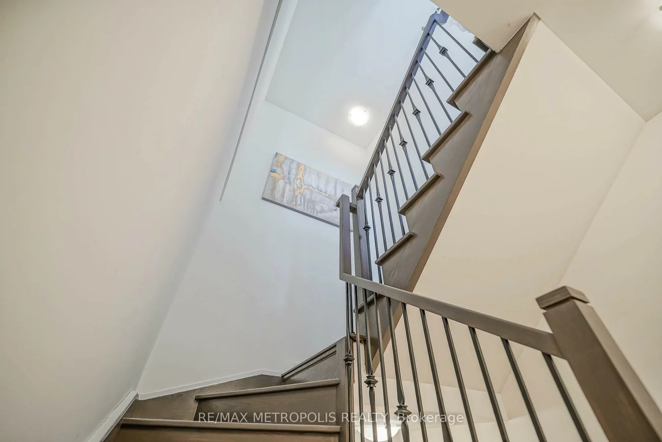 871, Sheppard, Clanton Park, Toronto