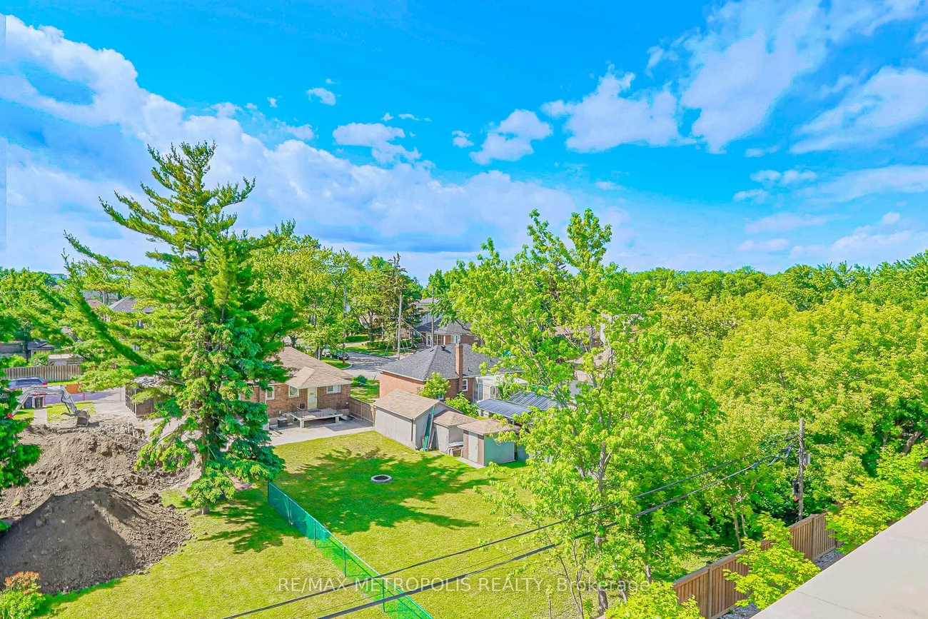 871, Sheppard, Clanton Park, Toronto