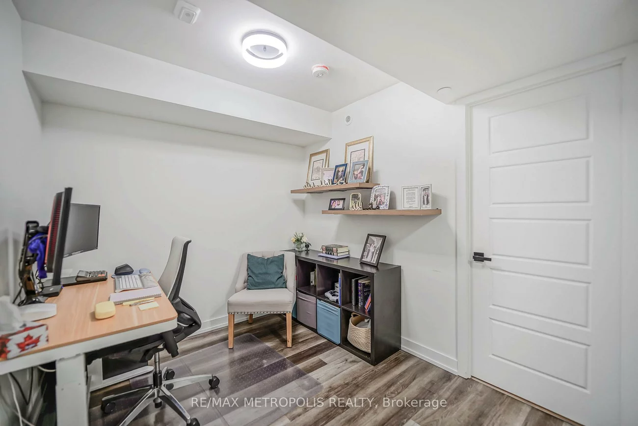 871, Sheppard, Clanton Park, Toronto